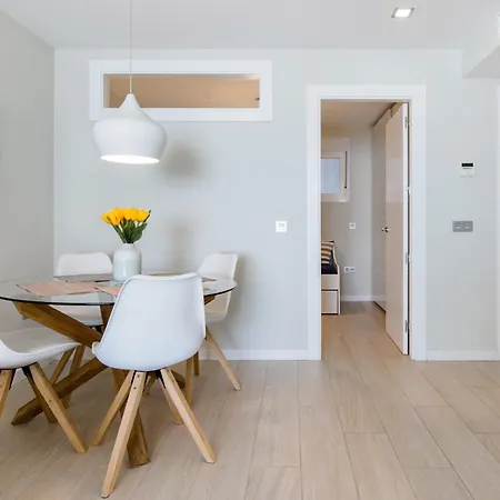 Sorolla 105, Luxury, Beach, Free Parking, Services, Quite Neighborhood, So *