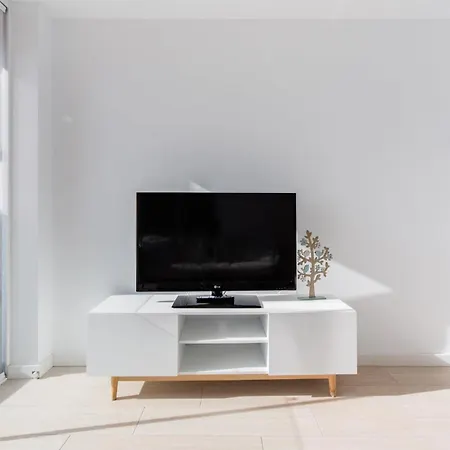 Sorolla 105, Luxury, Beach, Free Parking, Services, Quite Neighborhood, So Lägenhet