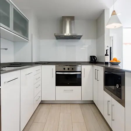 Sorolla 105, Luxury, Beach, Free Parking, Services, Quite Neighborhood, So *