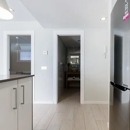 Sorolla 105, Luxury, Beach, Free Parking, Services, Quite Neighborhood, So * Málaga